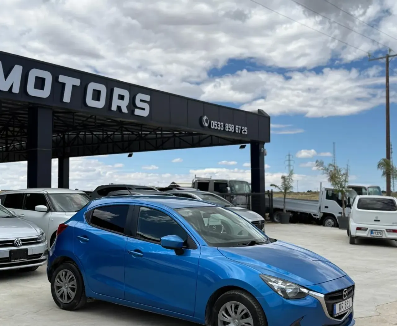 2015 Mazda Demio 1.3 16V Kıbrıs | KKTC İkinci El Satılık Araba - Fotoğraf 1