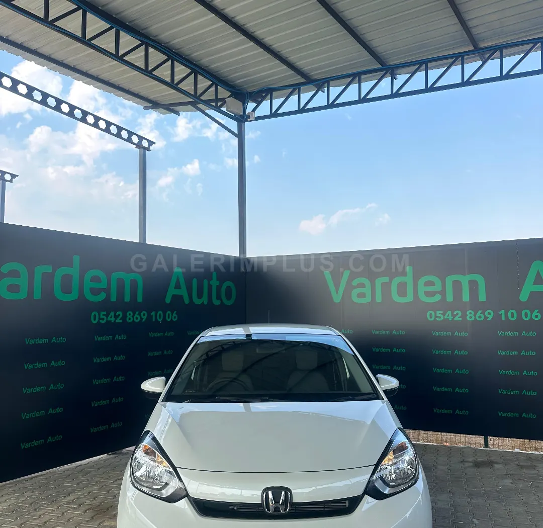 2025 Honda Fit 1.5 Automatic Kıbrıs | KKTC İkinci El Satılık Araba - Fotoğraf 1
