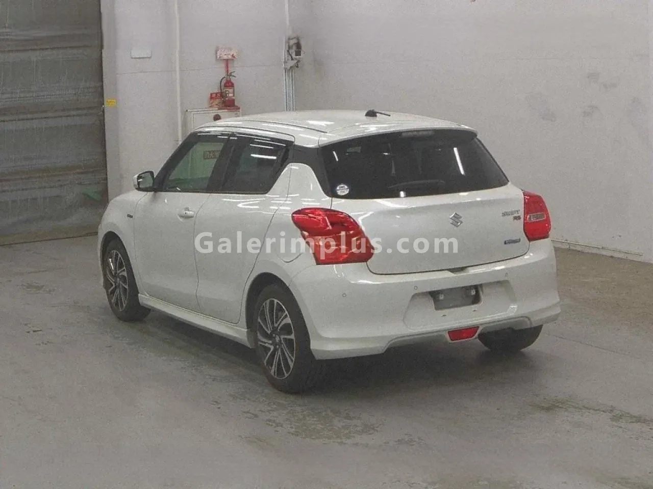 2023 Suzuki Swift 1.2 Hybrid Kıbrıs | KKTC İkinci El Satılık Araba - Fotoğraf 1