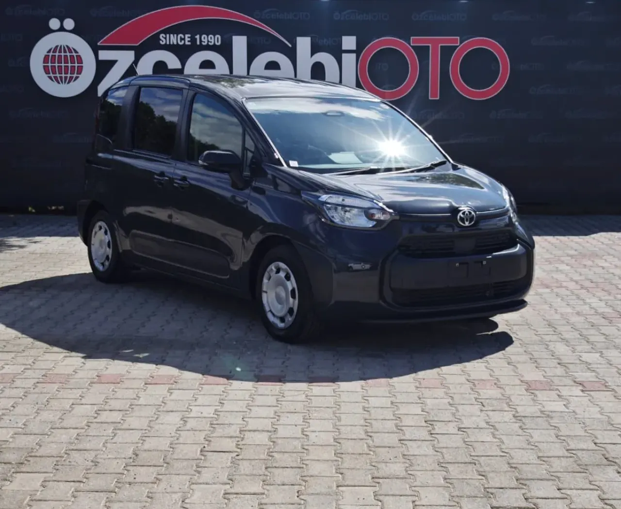 2023 Toyota Sienta Sienta 1.5 Hybrid CVT Kıbrıs | KKTC İkinci El Satılık Araba - Fotoğraf 1