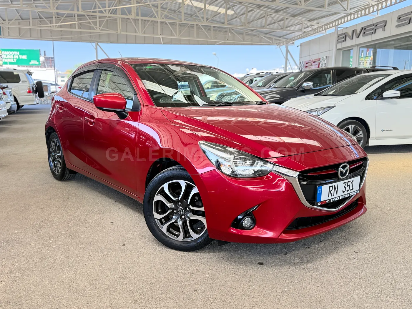 2015 Mazda Demio 1.5 Skyactiv-D Kıbrıs | KKTC İkinci El Satılık Araba - Fotoğraf 1