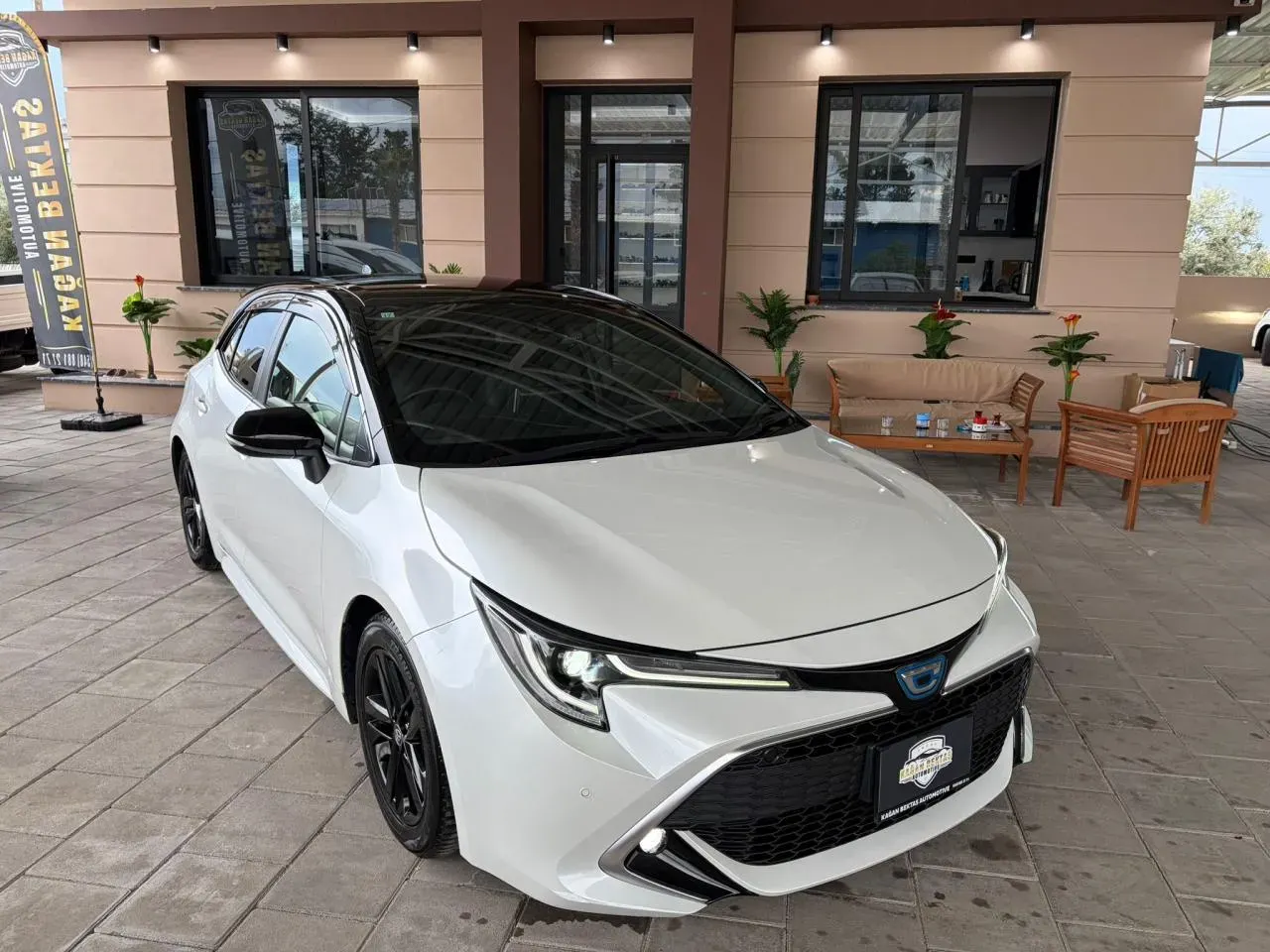 2022 Toyota Corolla 1.8 Hybrid Kıbrıs | KKTC İkinci El Satılık Araba - Fotoğraf 1