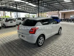 2023 Suzuki Swift  Kıbrıs | KKTC İkinci El Satılık Araba - Thumbnail 3