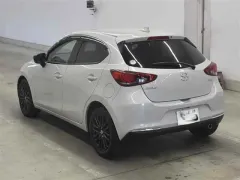 2022 Mazda Mazda 2 1.5 Sky-G Kıbrıs | KKTC İkinci El Satılık Araba - Thumbnail 3