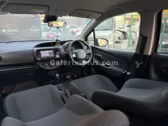 2017 Toyota Vitz  Kıbrıs | KKTC İkinci El Satılık Araba - Thumbnail 2