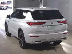 2022 Mitsubishi Outlander 2.4 Kıbrıs | KKTC İkinci El Satılık Araba - Thumbnail 8