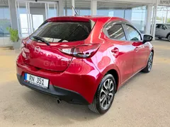 2015 Mazda Demio 1.5 Skyactiv-D Kıbrıs | KKTC İkinci El Satılık Araba - Thumbnail 8