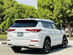2022 Mitsubishi Outlander 2.4 Kıbrıs | KKTC İkinci El Satılık Araba - Thumbnail 5