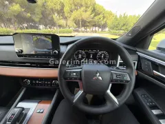 2022 Mitsubishi Outlander 2.4 Kıbrıs | KKTC İkinci El Satılık Araba - Thumbnail 8