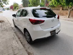 2022 Mazda Mazda 2 1.5 Sky-G Kıbrıs | KKTC İkinci El Satılık Araba - Thumbnail 3