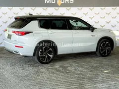 2023 Mitsubishi Outlander 2.4 Kıbrıs | KKTC İkinci El Satılık Araba - Thumbnail 3