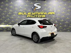 2022 Mazda Mazda 2 1.5 Sky-G Kıbrıs | KKTC İkinci El Satılık Araba - Thumbnail 4