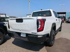 2027 Toyota Hilux 2.8 D-4D Kıbrıs | KKTC İkinci El Satılık Araba - Thumbnail 4