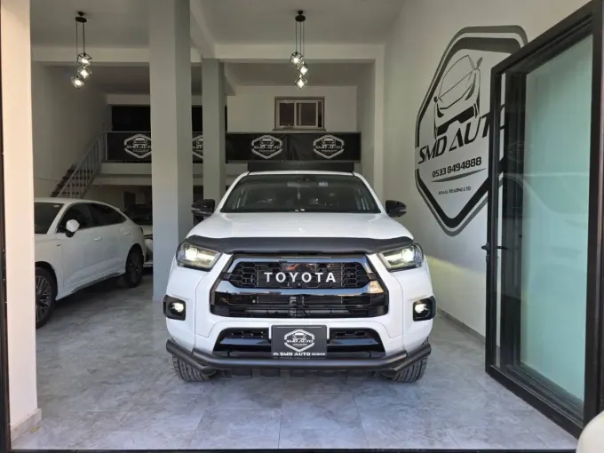 2023 Toyota Hilux 2.4 D Benzin Otomatik Lefkoşa İlan görseli - GalerimPlus