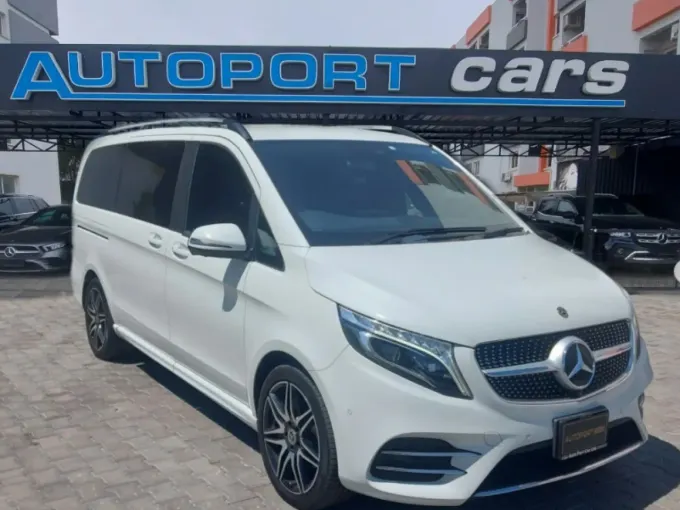 2020 Mercedes-Benz Mercedes -