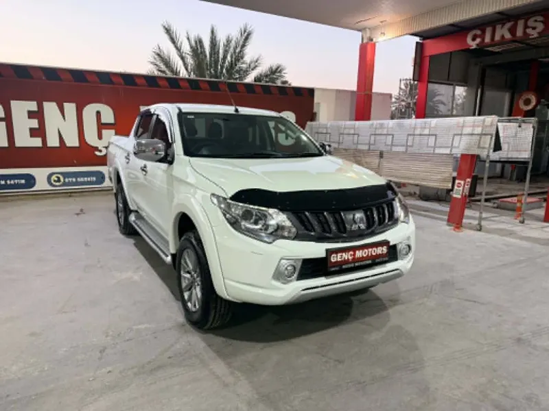 2019 Mitsubishi L 200