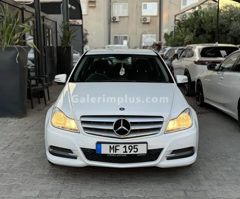 2013 Model Otomatik Mercedes-Benz C Serisi