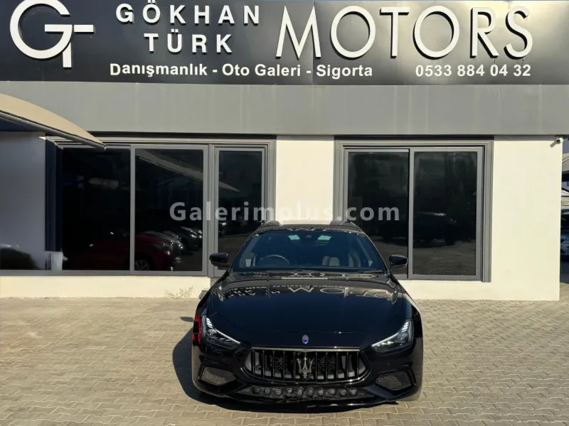 2022 Model Otomatik Maserati Ghibli