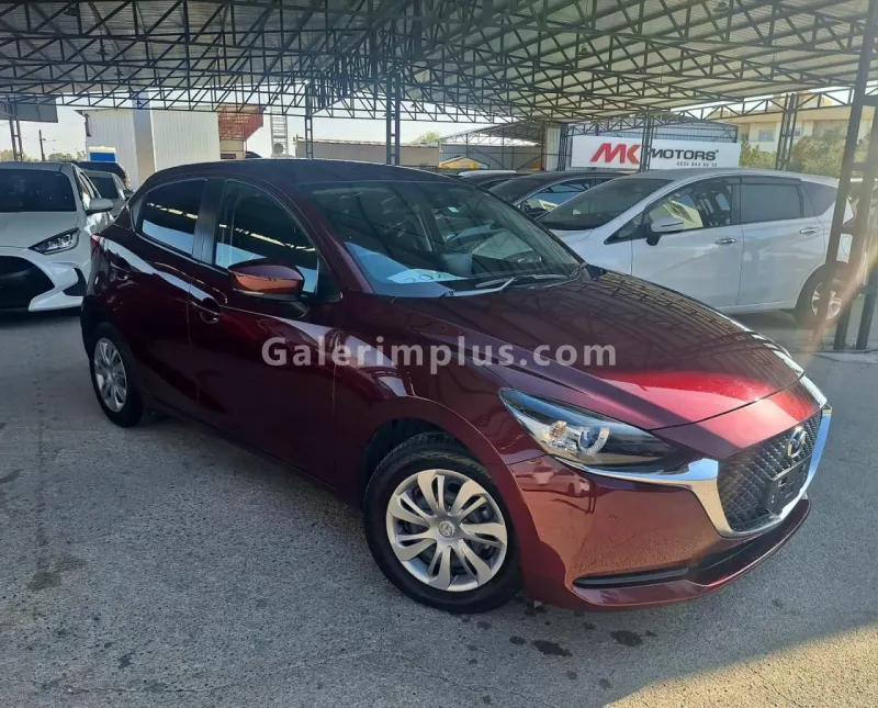 2023 Model Otomatik Mazda 2