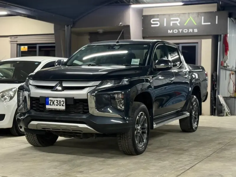 2021 Mitsubishi Triton Triton