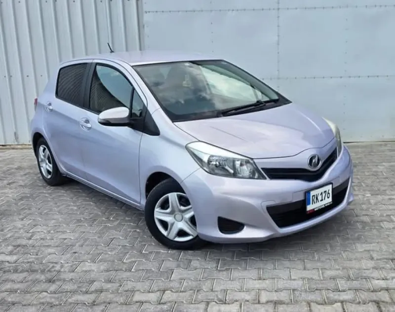 2013 Toyota Vitz