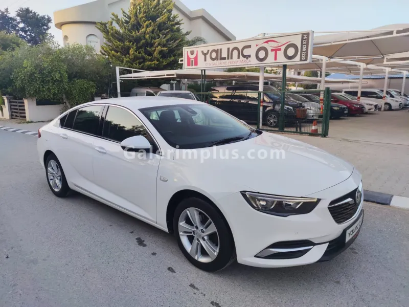 2020 Model Otomatik Vauxhall Insignia