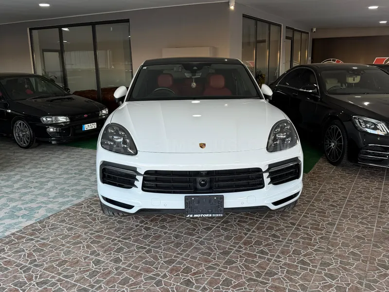 2021 Porsche Cayenne Coupe