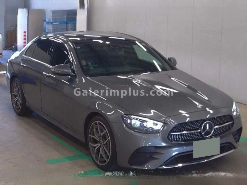 2022 Model Otomatik Mercedes-Benz E Serisi