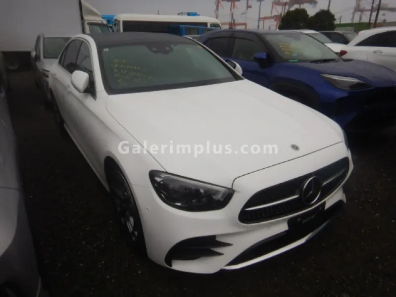 2022 Model Otomatik Mercedes-Benz E Serisi