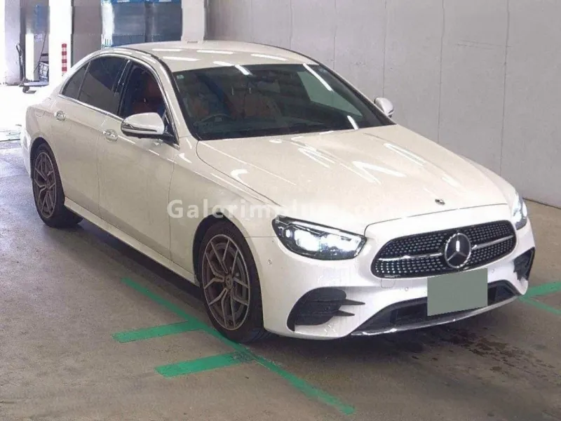 2022 Model Otomatik Mercedes-Benz E Serisi