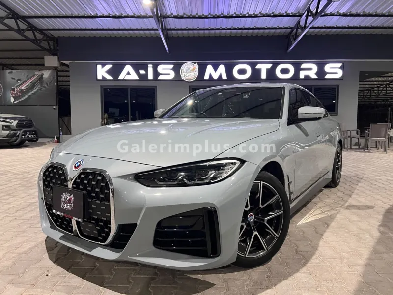 2023 Model Otomatik BMW 4 Serisi