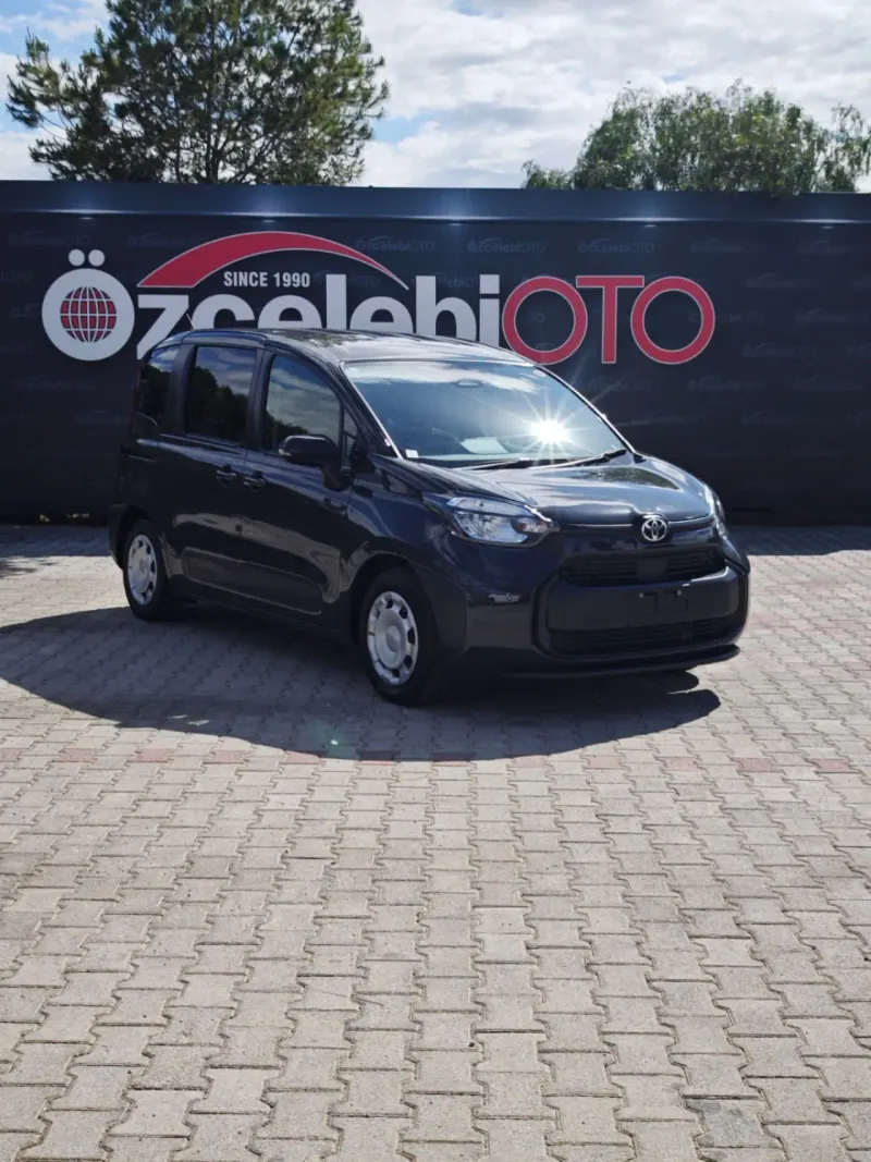 2023 Toyota Sienta Sienta