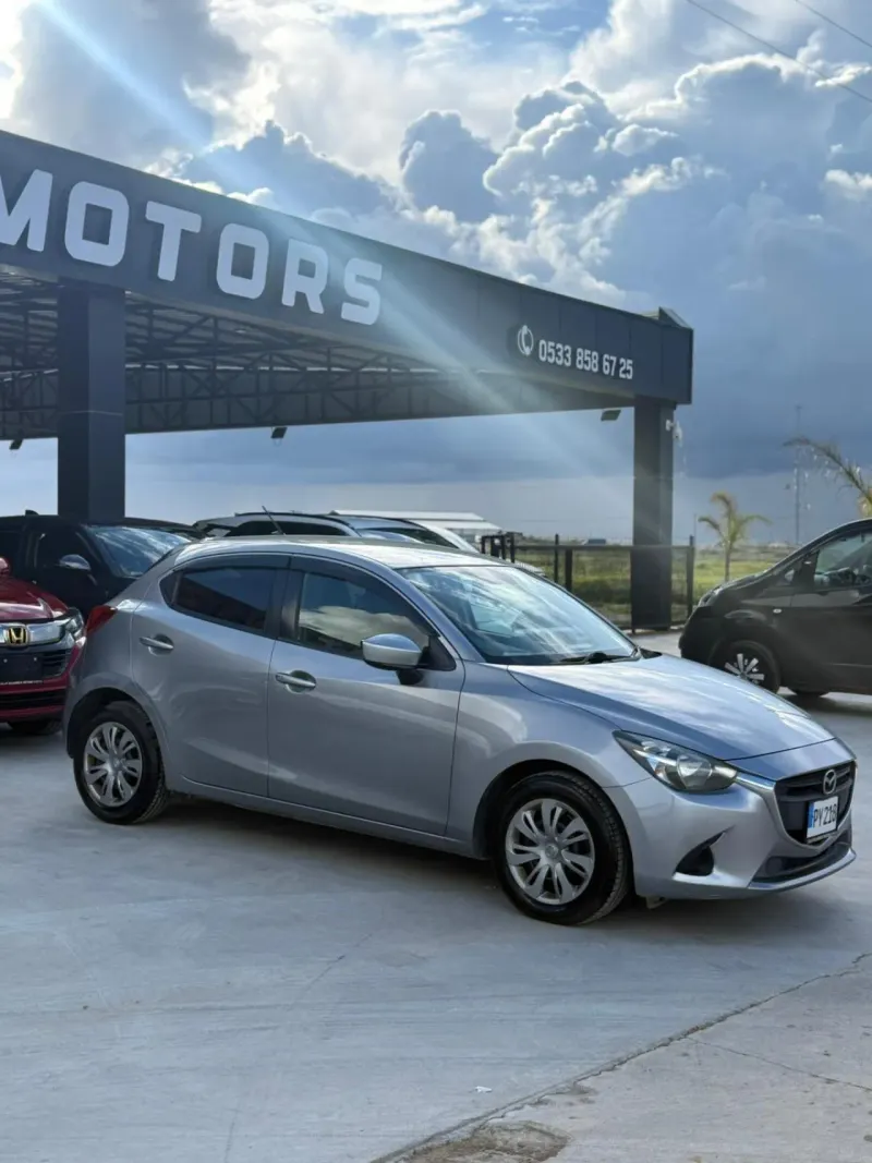 2016 Mazda Demio