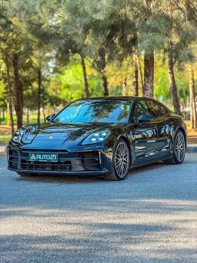 2025 Porsche Panamera