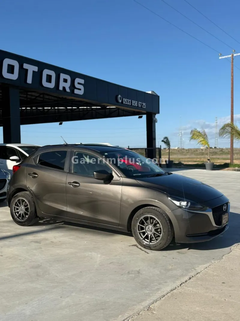 2021 Model Otomatik Mazda 2