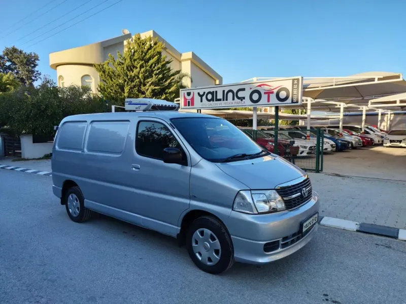 2012 Toyota Kamyon &