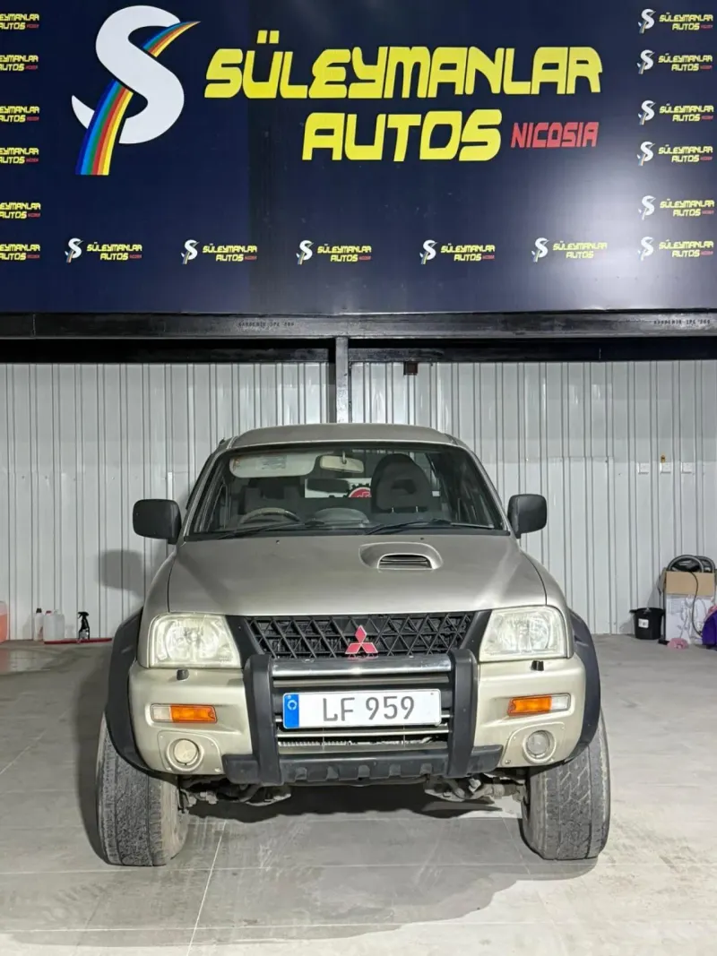 2003 Mitsubishi L 200