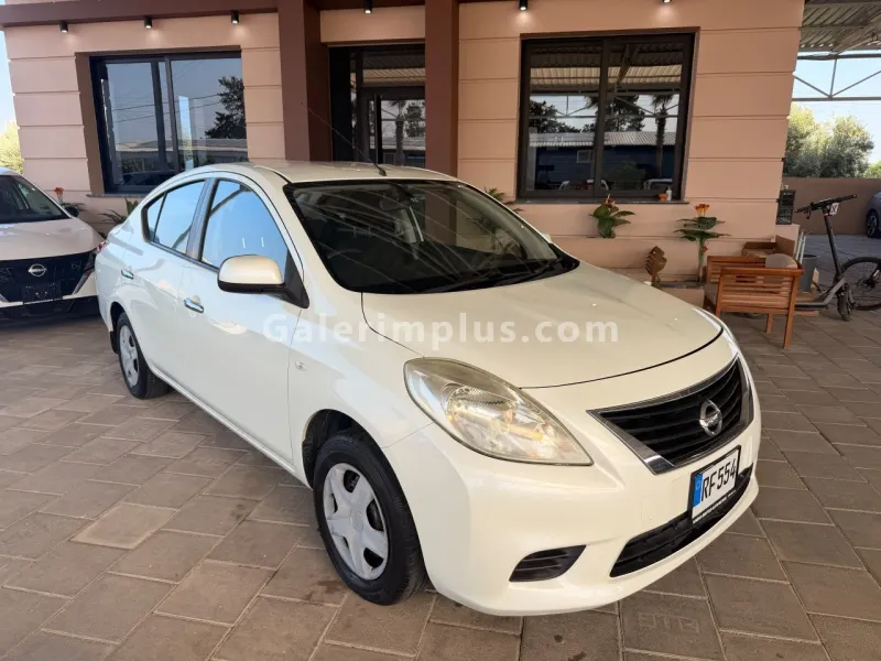 2013 Model Otomatik Nissan Latio