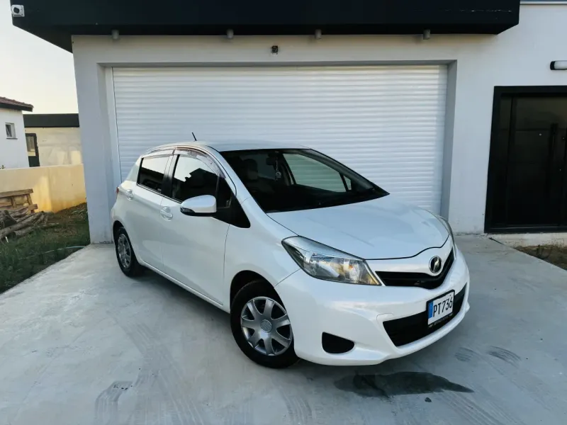 2013 Toyota Vitz