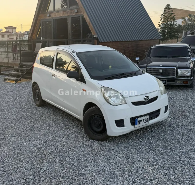 2012 Model Otomatik Daihatsu Mira