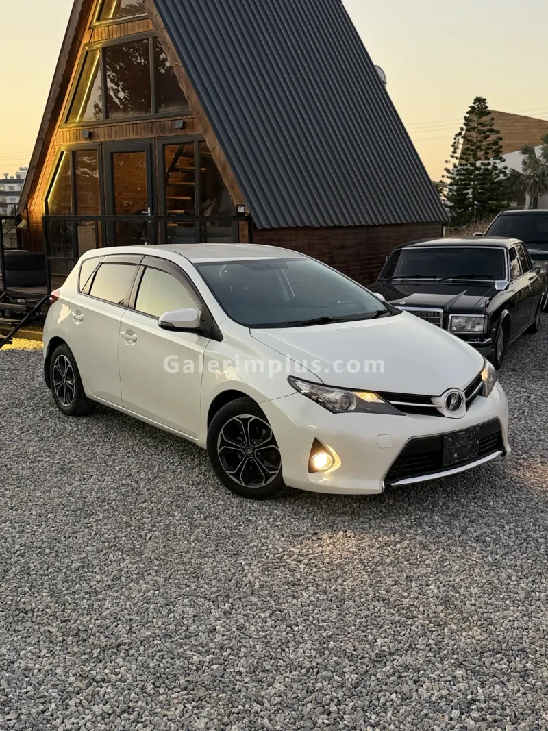 2013 Model Otomatik Toyota Auris