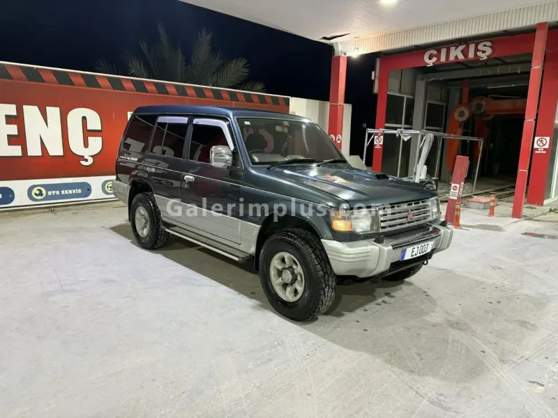 1993 Model Otomatik Mitsubishi Pajero