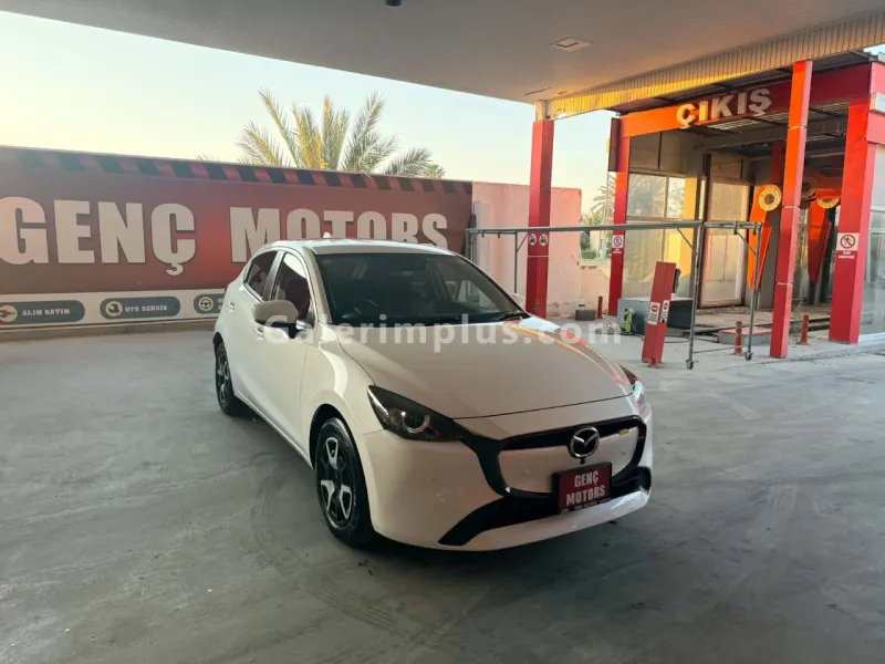 2025 Model Otomatik Mazda 2