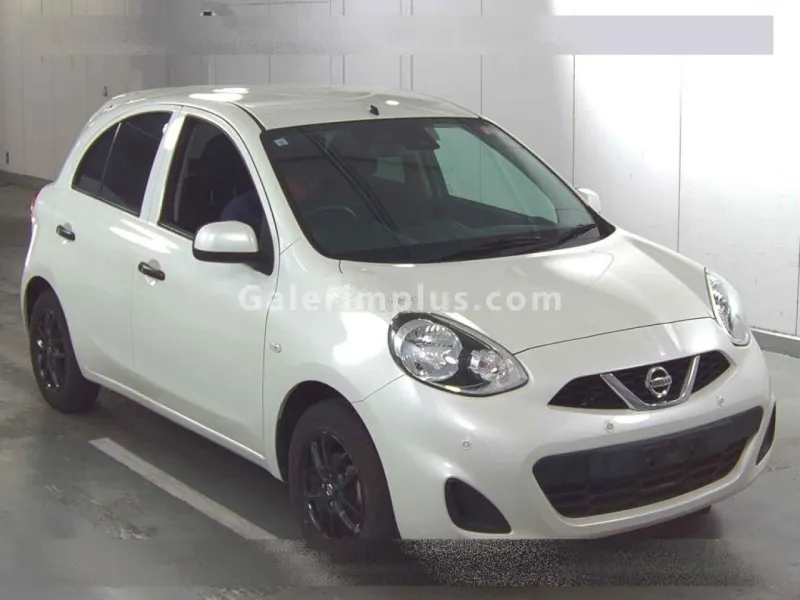 2022 Nissan March