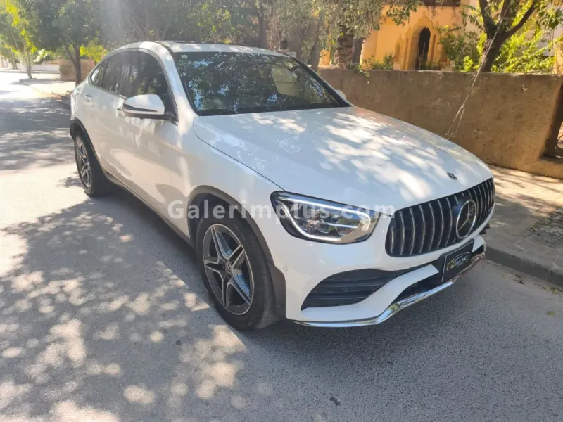 2022 Mercedes-Benz GLC